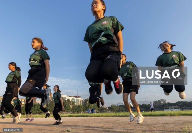 Recrutamento para o Exército Nepalês em Katmandu