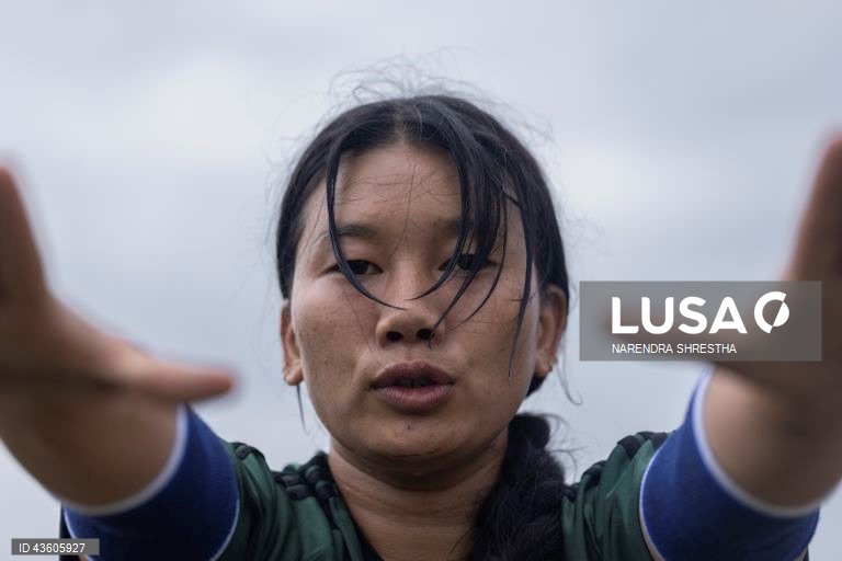 Recrutamento para o Exército Nepalês em Katmandu