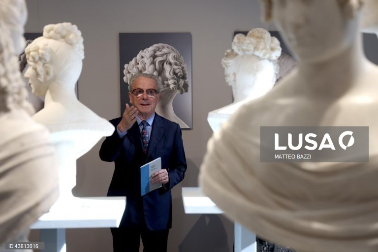 Itália: Exposição de esculturas de Lorenzo Bartolini em Milão