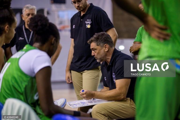 Supertaça feminina de basquetebol: Benfica vence o Gdessa Barreiro e conquista o troféu
