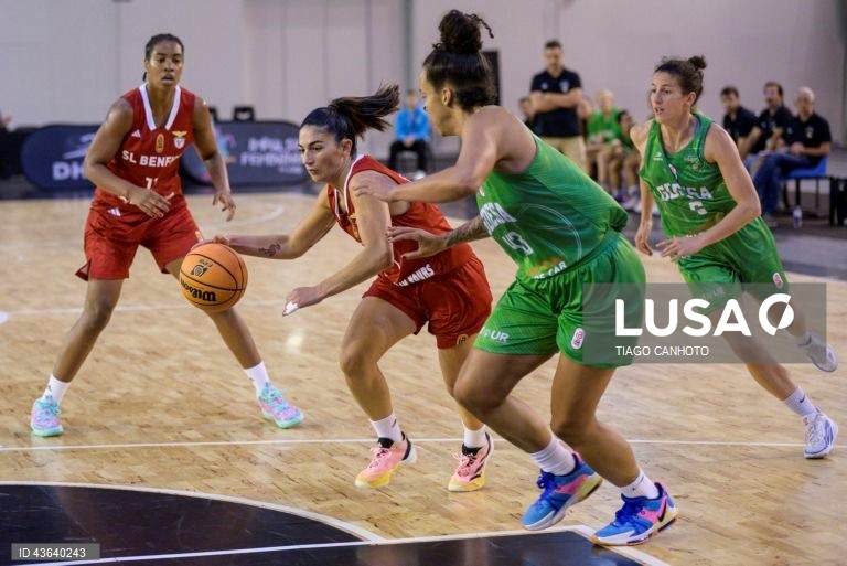 Supertaça feminina de basquetebol: Benfica vence o Gdessa Barreiro e conquista o troféu
