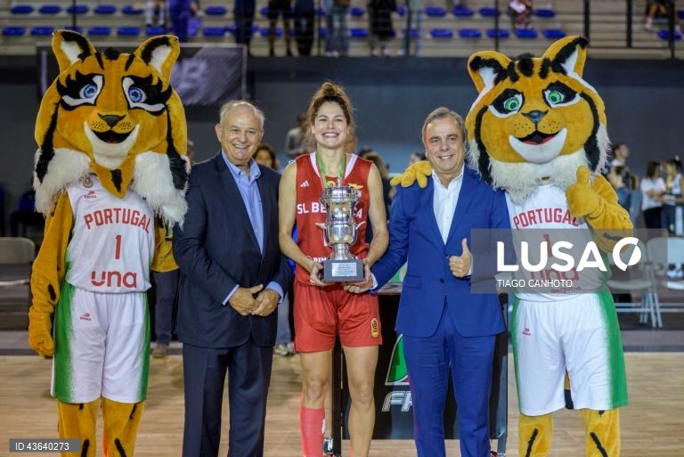 Supertaça feminina de basquetebol: Benfica vence o Gdessa Barreiro e conquista o troféu
