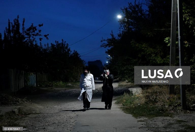 Ucrânia: Peregrinos judeus ortodoxos celebram o Rosh Hashanah em Uman.