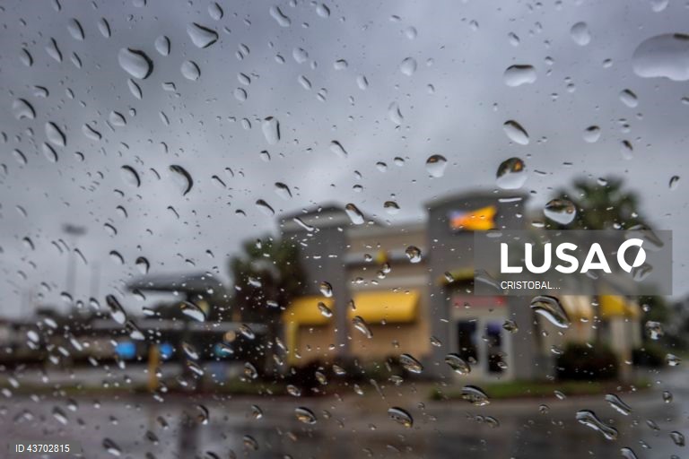 Passagem do furacão Milton pela Flórida