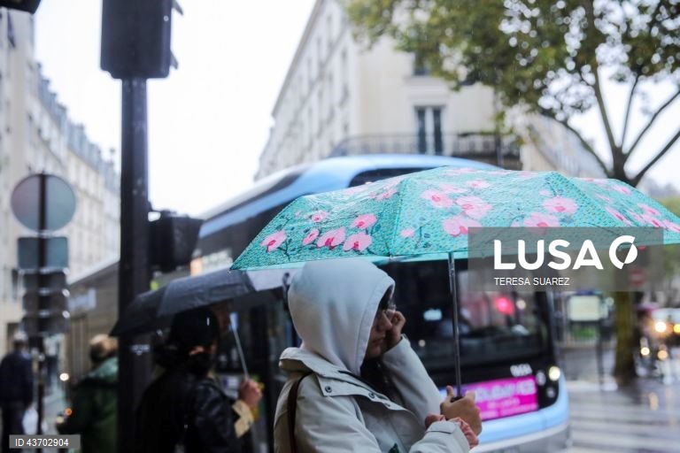 França em estado de alerta devido à tempestade Kirk que se desloca pela Europa
