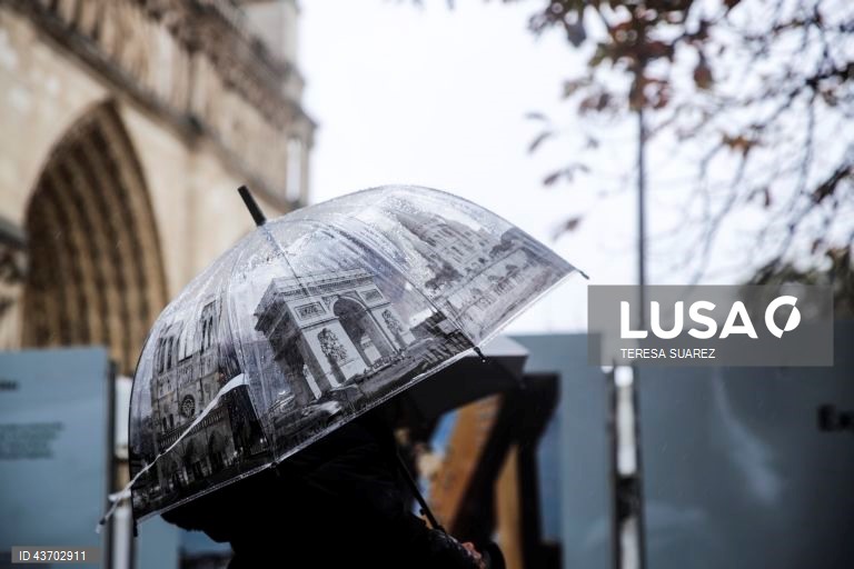 França em estado de alerta devido à tempestade Kirk que se desloca pela Europa