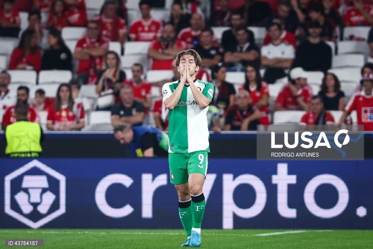O Benfica sofreu hoje a primeira derrota na edição 2024/2025 da Liga dos Campeões em futebol, ao perder por 3-1 na receção aos neerlandeses do Feyenoord, em encontro da terceira jornada da fase de liga.