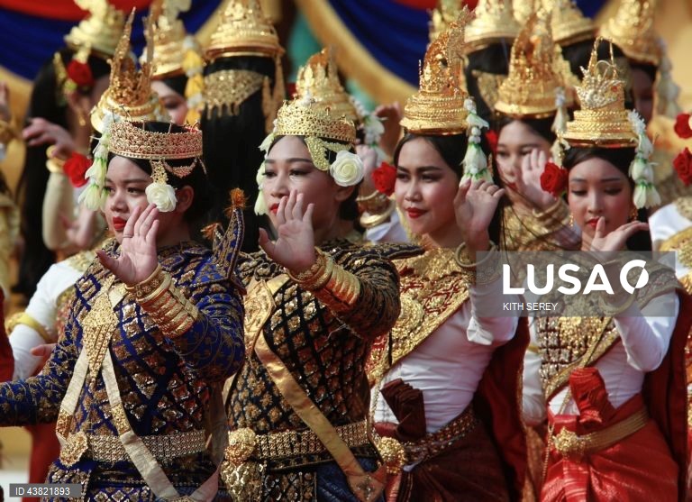 Camboja: 20º aniversário da coroação do Rei Sihamoni.