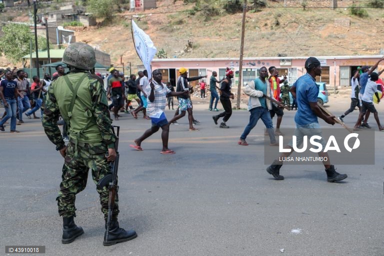Moçambique: Manifestantes cortam acesso à principal fronteira com a África do Sul 