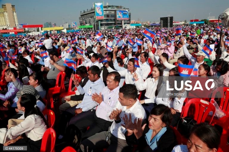 Camboja: Celebrações dos 46 anos do fim do regime khmer vermelho