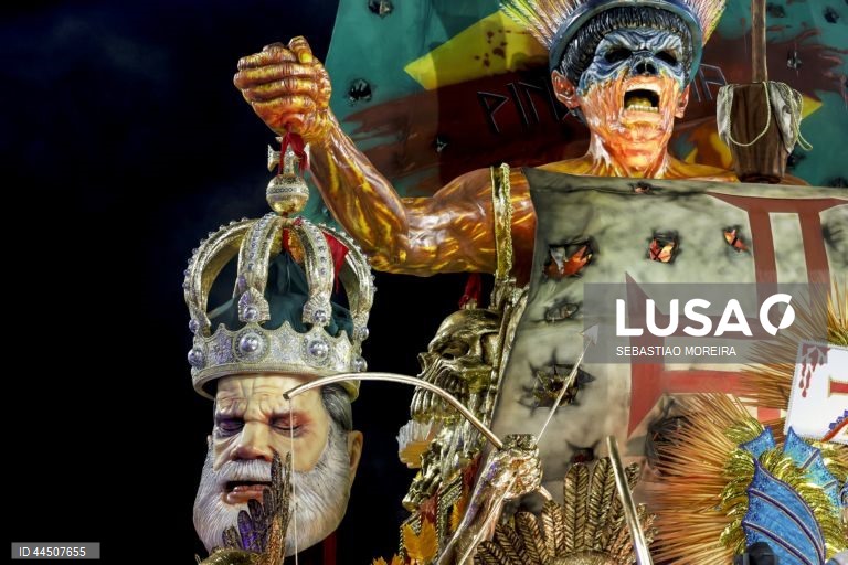 Carnaval de São Paulo 2025 no sambódromo do Anhembi em São Paulo, Brasil.