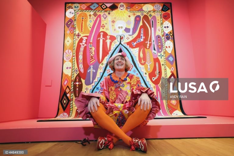 Reino Unido: Exposição do artista britânico Grayson Perry em Londres
