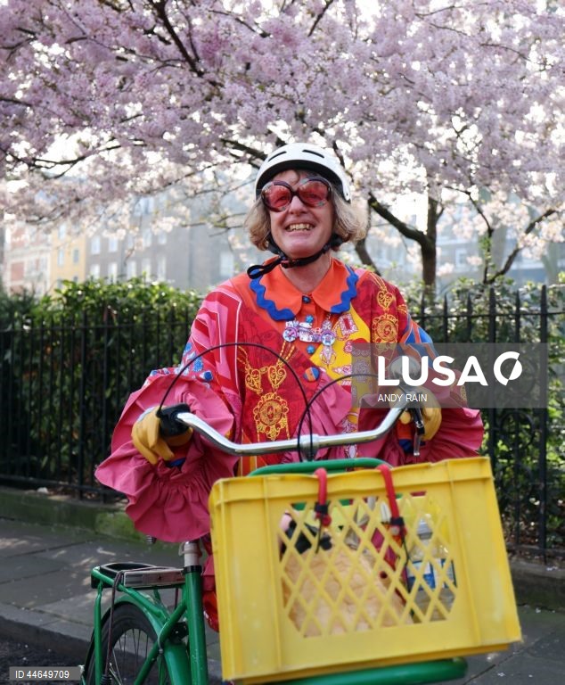 Reino Unido: Exposição do artista britânico Grayson Perry em Londres