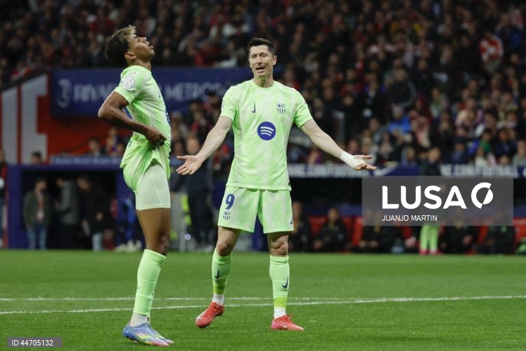 Um golo do avançado Ferrán Torres revelou-se hoje suficiente para o FC Barcelona ultrapassar ‘fora de portas’ o Atlético de Madrid (1-0), assegurando a presença dos 'culés' na final da Taça do Rei de Espanha em futebol.