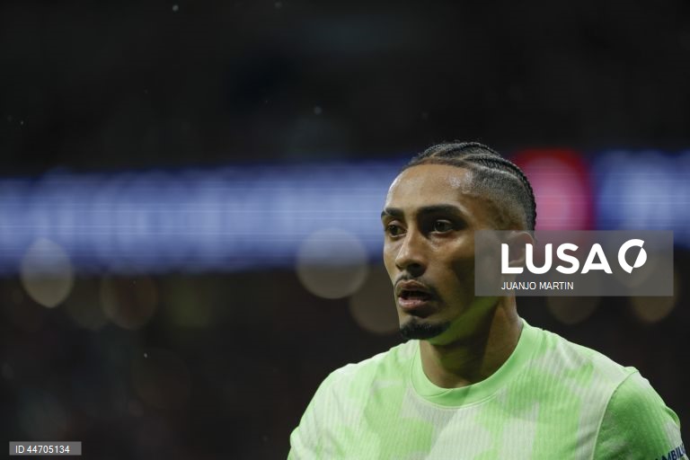 Um golo do avançado Ferrán Torres revelou-se hoje suficiente para o FC Barcelona ultrapassar ‘fora de portas’ o Atlético de Madrid (1-0), assegurando a presença dos 'culés' na final da Taça do Rei de Espanha em futebol.