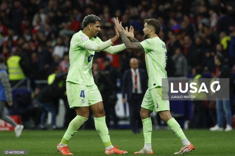Um golo do avançado Ferrán Torres revelou-se hoje suficiente para o FC Barcelona ultrapassar ‘fora de portas’ o Atlético de Madrid (1-0), assegurando a presença dos 'culés' na final da Taça do Rei de Espanha em futebol.