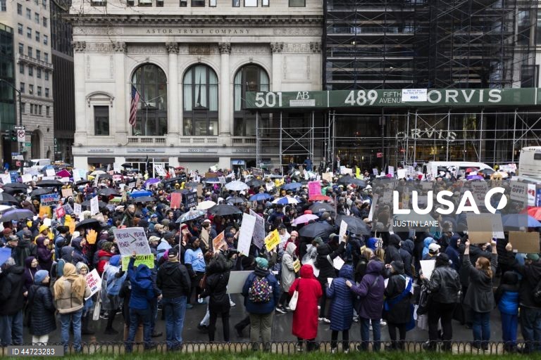 EUA: 50 Estados, 50 protestos a nível nacional contra as políticas do Presidente Trump