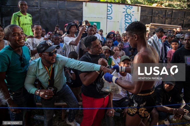 Madagáscar: Combates de Morengy, arte marcial tradicional, em Antananarivo