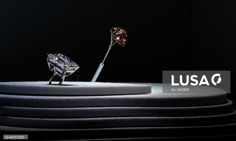 A Sotheby's apresenta a exposição “Beyond: A exposição “Os Diamantes Mais Raros do Mundo” em Abu Dhabi.