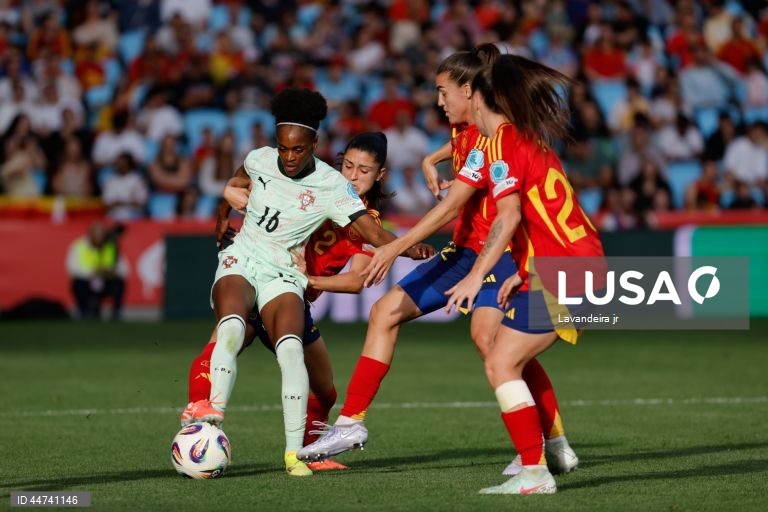 Portugal foi hoje goleado por 7-1 pela campeã mundial em título Espanha, em encontro da quarta jornada do Grupo A3 da Liga das Nações feminina de futebol, disputado no Estádio Balaídos, em Vigo.