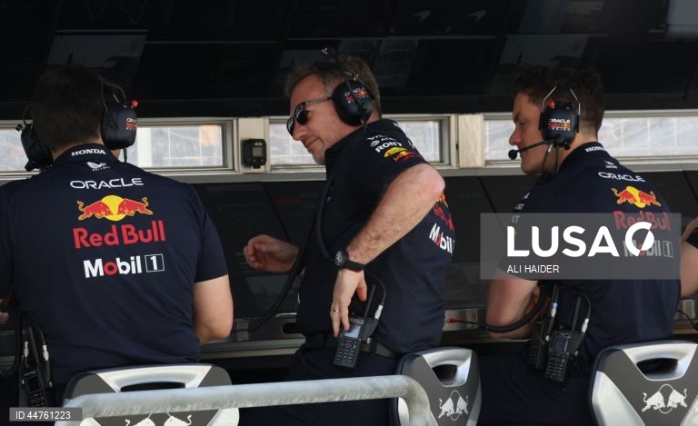 Automobilismo: Treinos para o Grande Prémio do Bahrain de F1