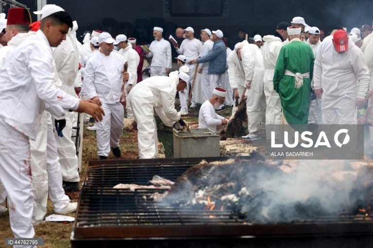 Cisjordânia: Samaritanos celebram a Páscoa no Monte Gerizim