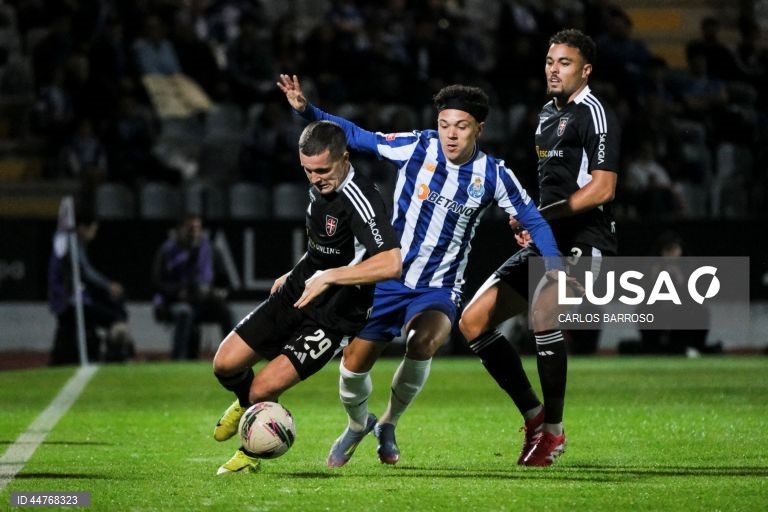 O FC Porto resgatou hoje, à condição, o terceiro lugar da I Liga portuguesa de futebol, ao vencer o Casa Pia por 1-0, em Rio Maior, em encontro da 29.ª jornada da prova.