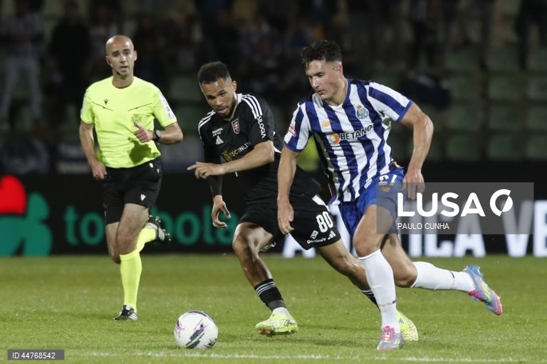 O FC Porto resgatou hoje, à condição, o terceiro lugar da I Liga portuguesa de futebol, ao vencer o Casa Pia por 1-0, em Rio Maior, em encontro da 29.ª jornada da prova.