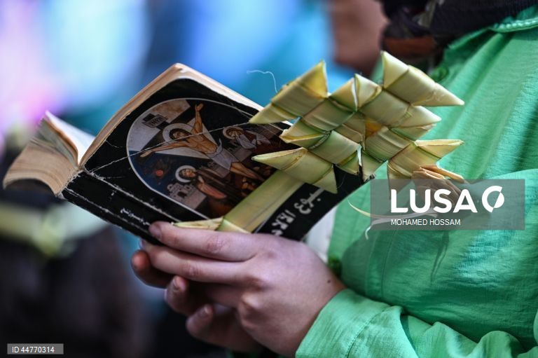 Egito: Cristãos coptas egípcios celebram o Domingo de Ramos ortodoxo