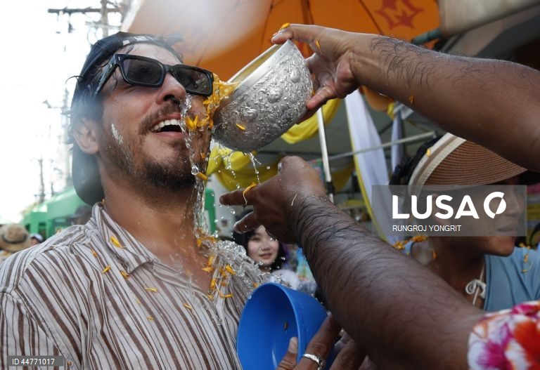 Tailândia: Festival Songkran em Banguecoque