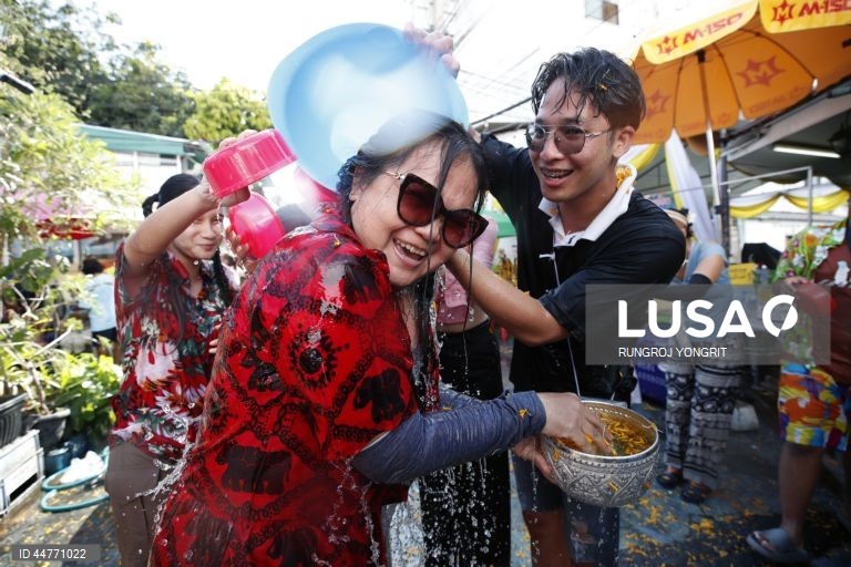 Tailândia: Festival Songkran em Banguecoque