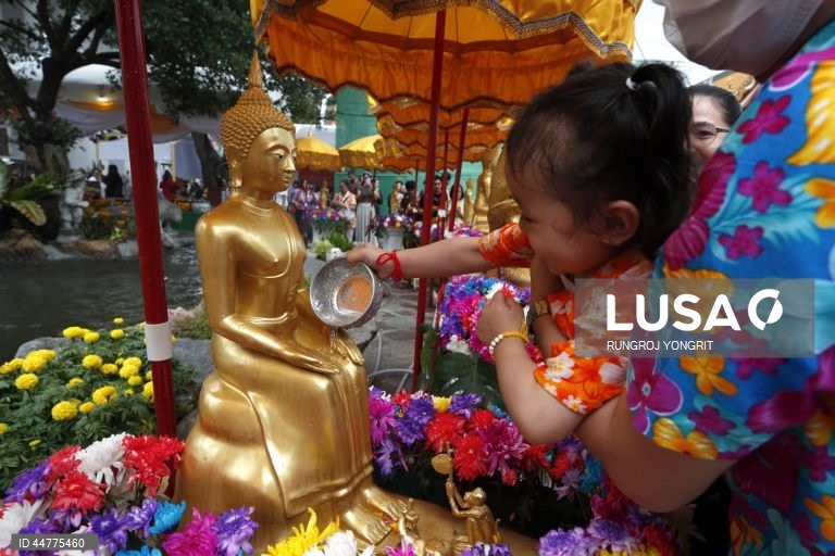 Tailândia: Festival Songkran em Banguecoque