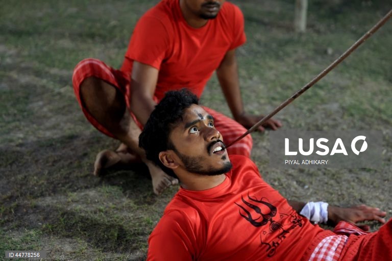 Índia: Festival hindu em Kolkata