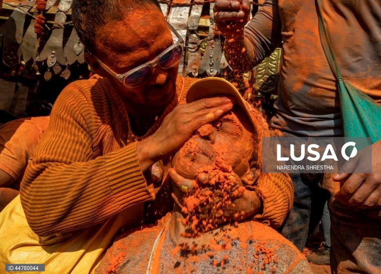 Nepal: Celebrações do “Sindoor Jatra”, o Ano Novo Nepalês em Thimi