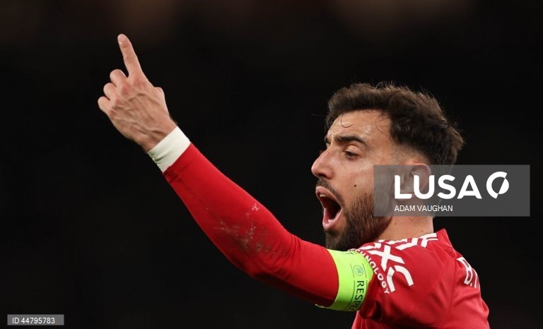 O Manchester United, de Ruben Amorim, apurou-se hoje para as meias-finais da Liga Europa de futebol, ao vencer por 5-4 o Lyon, de Paulo Fonseca, num encontro ‘frenético’ da segunda mão dos quartos de final.