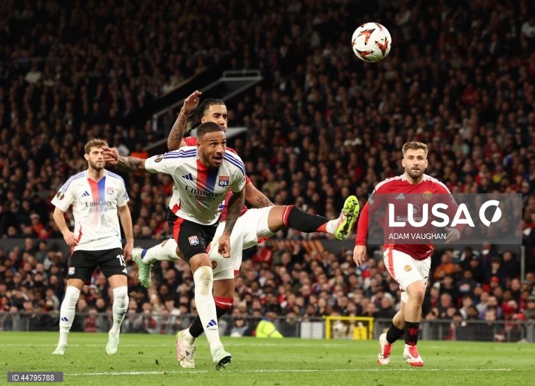 O Manchester United, de Ruben Amorim, apurou-se hoje para as meias-finais da Liga Europa de futebol, ao vencer por 5-4 o Lyon, de Paulo Fonseca, num encontro ‘frenético’ da segunda mão dos quartos de final.