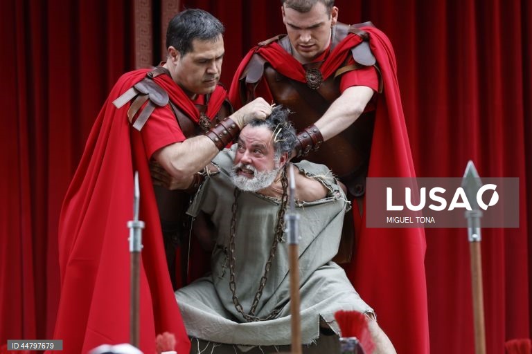 Espanha: Celebração da Sexta-Feira Santa
