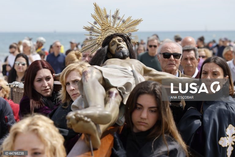 Espanha: Celebração da Sexta-Feira Santa