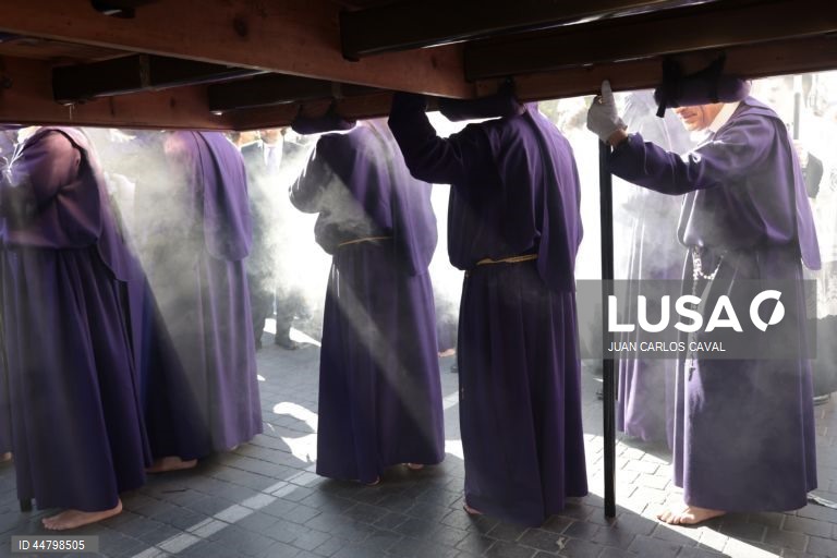 Espanha: Celebração da Sexta-Feira Santa