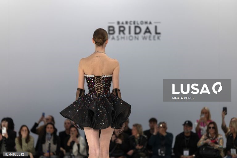 Espanha: Barcelona Bridal Fashion Week 2025