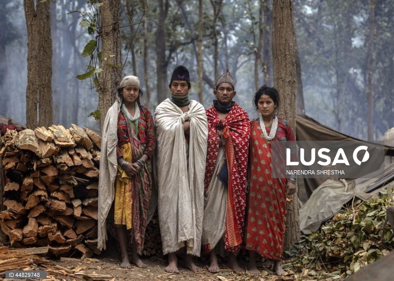 Nepal: Tribo Raute, os últimos nómadas do país