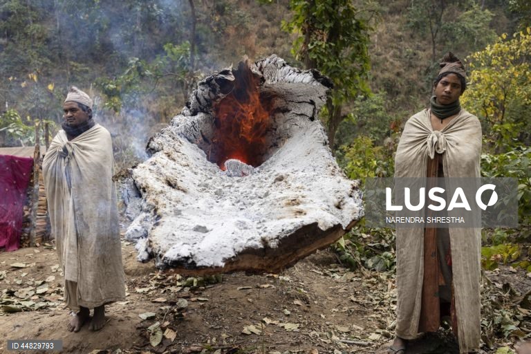 Nepal: Tribo Raute, os últimos nómadas do país