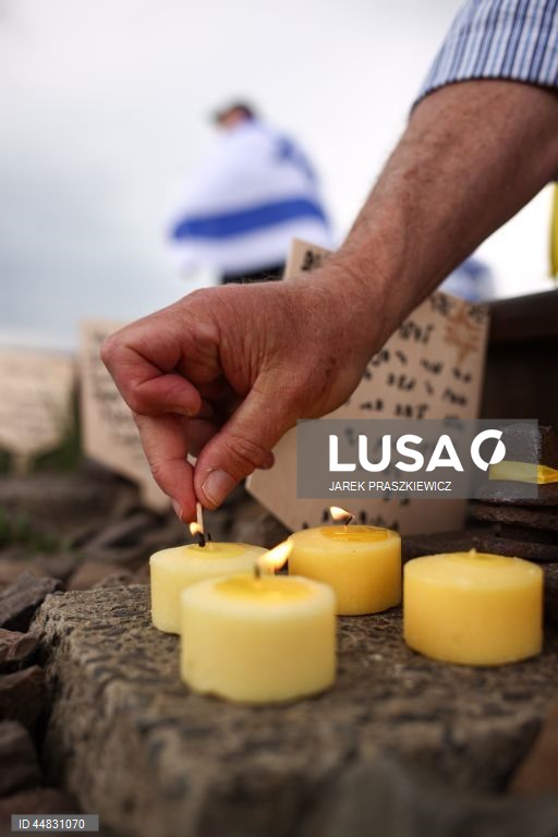 Polónia: Marcha dos Vivos em Auschwitz marca o Dia da Lembrança do Holocausto