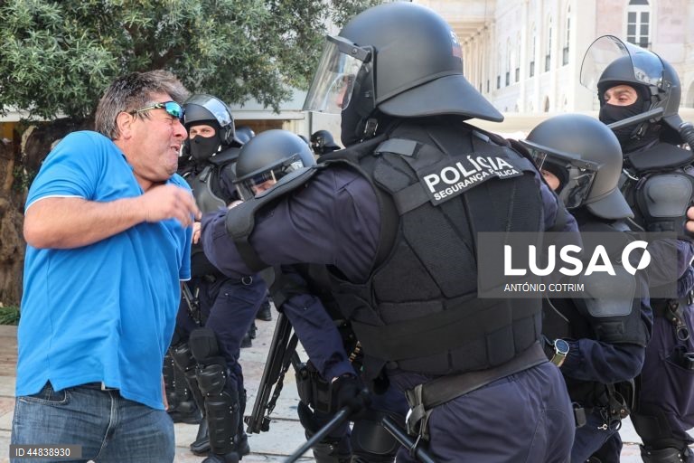 25 de Abril: Manifestação da extrema-direita em Lisboa