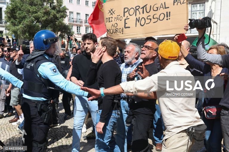 25 de Abril: Manifestação da extrema-direita em Lisboa