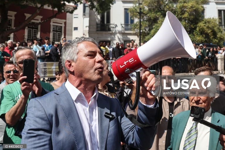 25 de Abril: Manifestação da extrema-direita em Lisboa