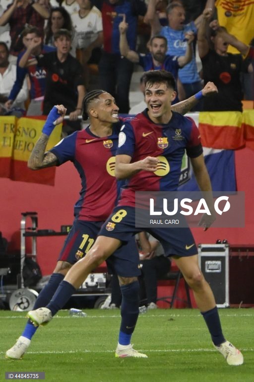 FC Barcelona conquistou a Taça do Rei em futebol ao derrotar, após prolongamento, o Real Madrid, por 3-2, em jogo muito disputado e emotivo, realizado em Sevilha.