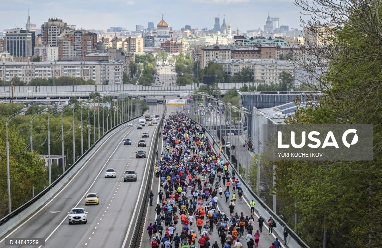 Meia Maratona de Moscovo, Rússia. A Meia Maratona de Moscovo é a maior corrida da Rússia, com uma distância de 21,1 km. 