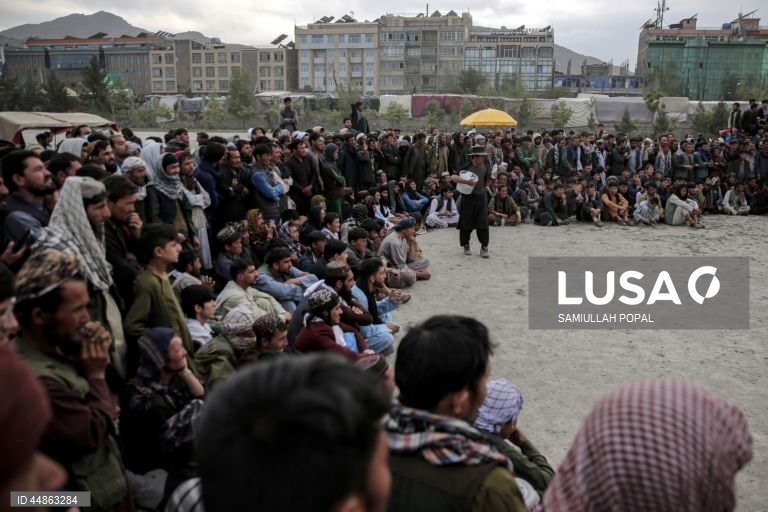 Afeganistão: Competição de luta livre em Cabul