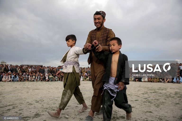 Afeganistão: Competição de luta livre em Cabul